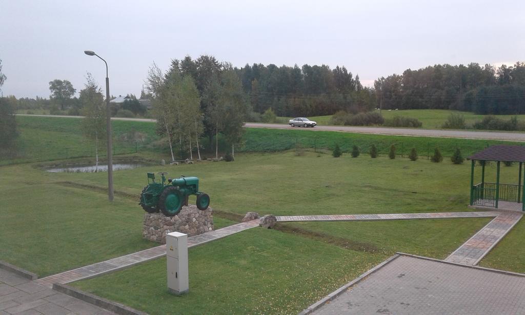Viesu Maja Ezerkalns 호텔 Krāslava 외부 사진
